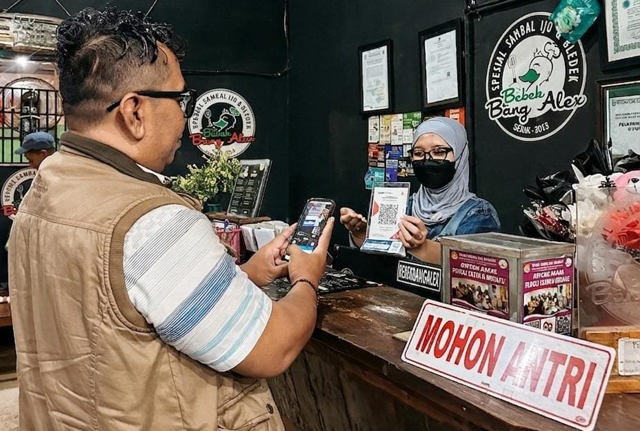 BRI Perkuat UMKM Situbondo, Bebek Bang Alex Kini Miliki Cabang dan Coffee Space