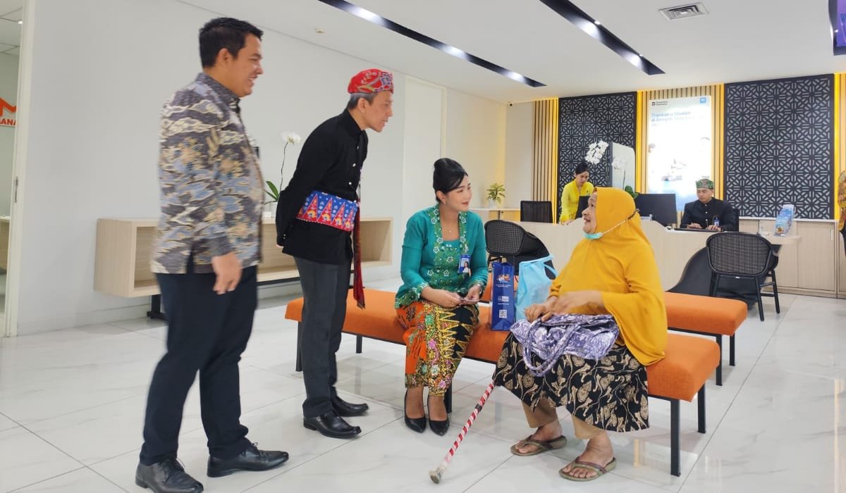 Sapaan Hangat di Banking Hall BRI Malang Marthadinata, Cara Sederhana Rayakan Hari Pelanggan